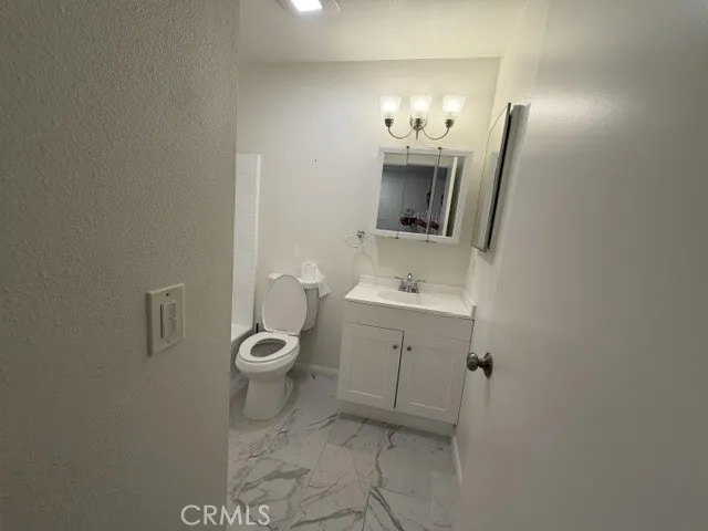 9961 Marcus Avenue #2 Tujunga, CA 91042