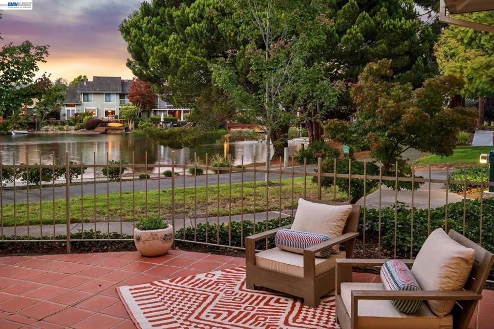 918 Ironwood Rd Alameda, CA 94502