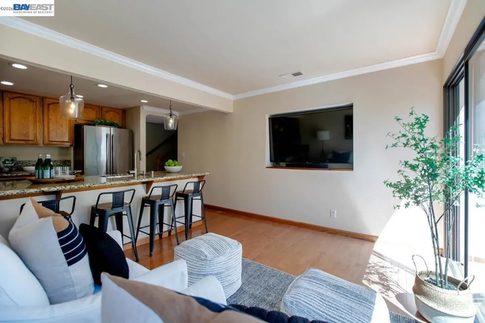 918 Ironwood Rd Alameda, CA 94502