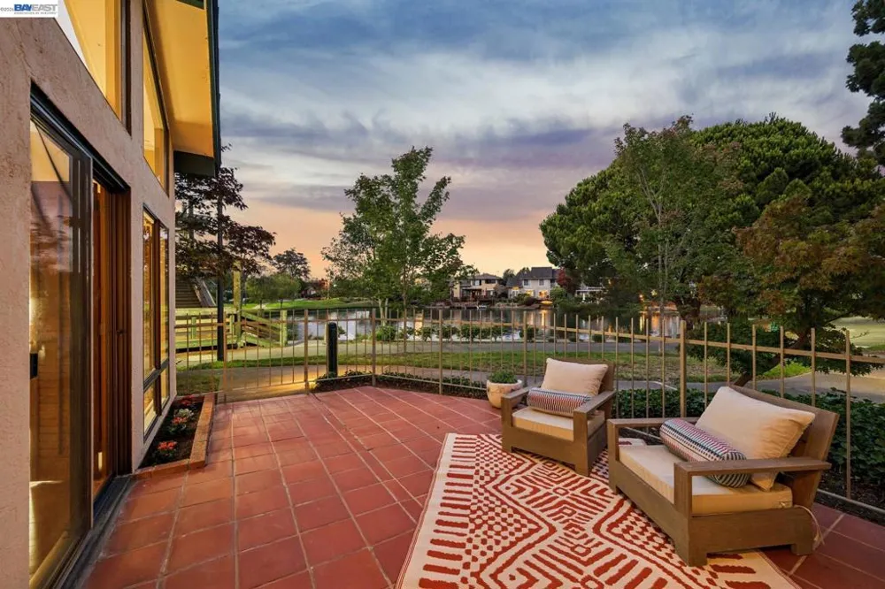 918 Ironwood Rd Alameda, CA 94502