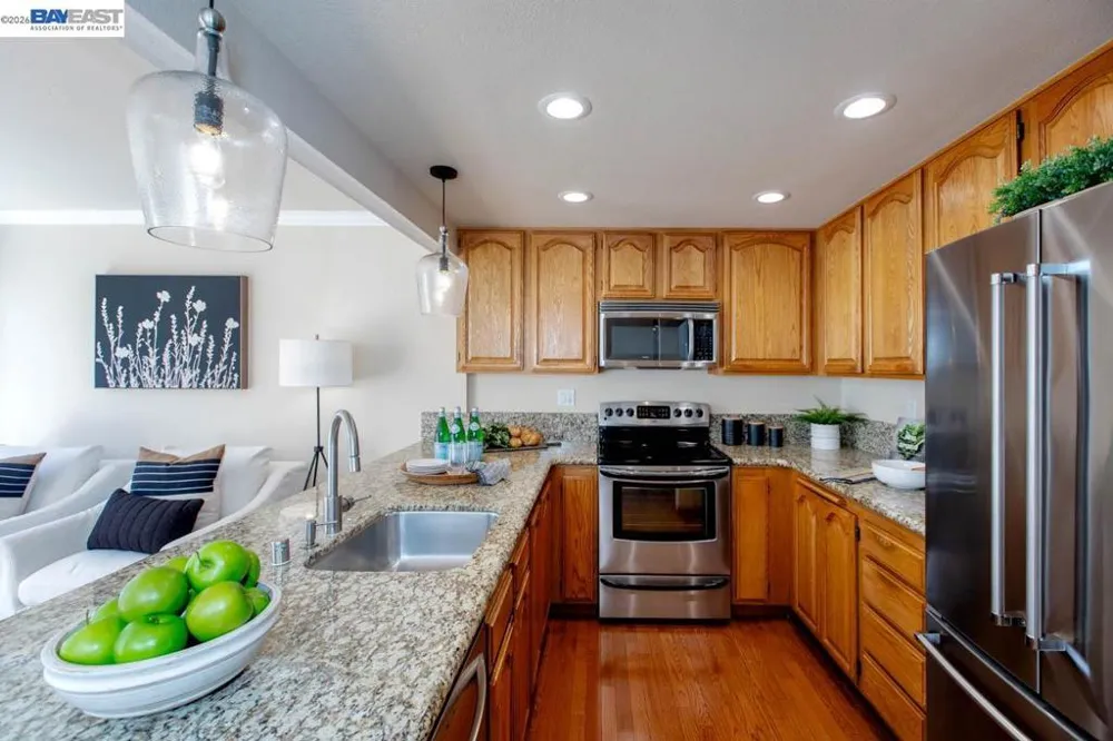 918 Ironwood Rd Alameda, CA 94502