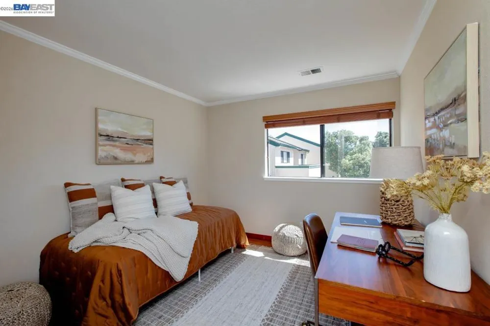 918 Ironwood Rd Alameda, CA 94502