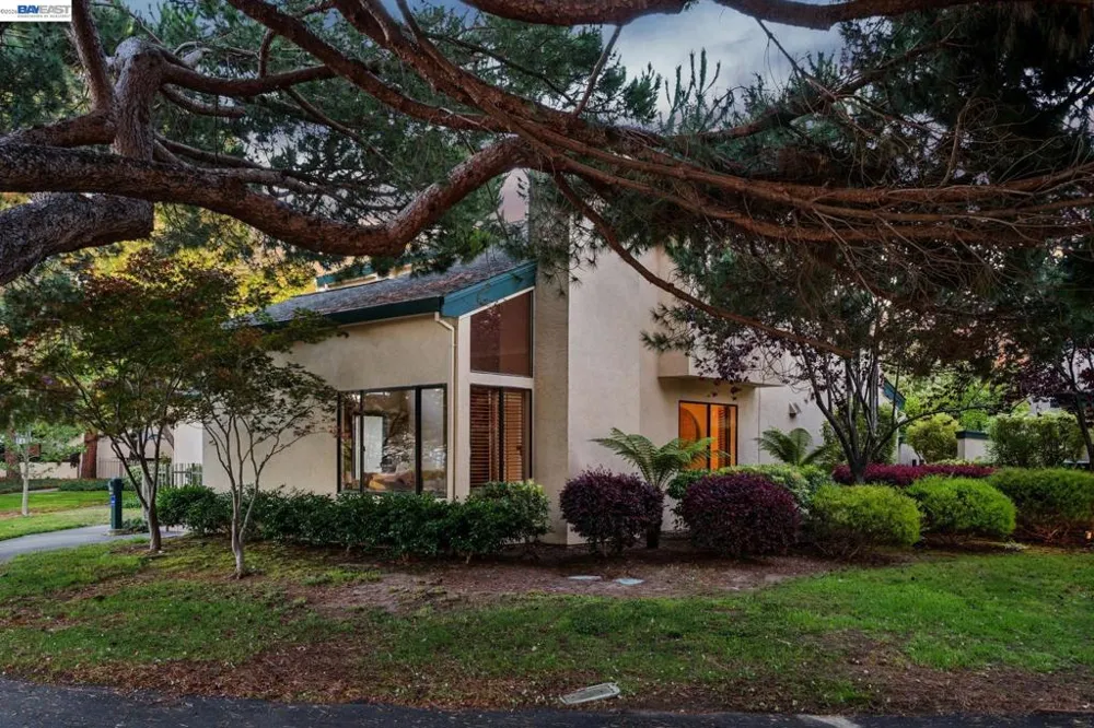 918 Ironwood Rd Alameda, CA 94502