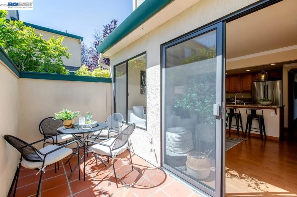 918 Ironwood Rd Alameda, CA 94502