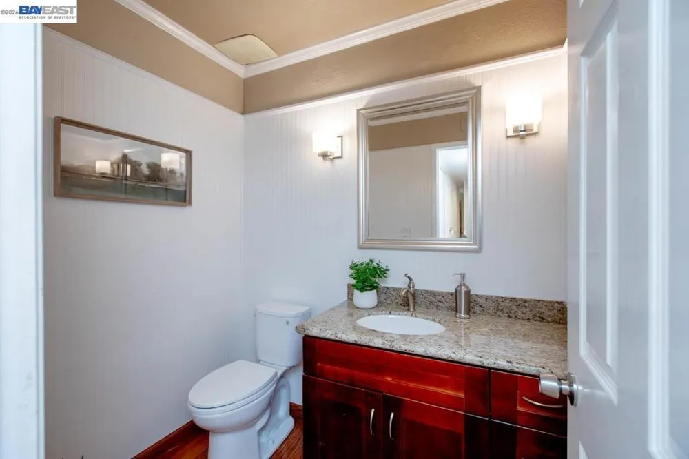 918 Ironwood Rd Alameda, CA 94502