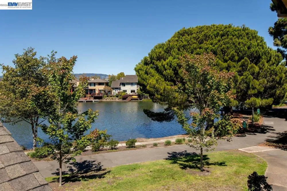 918 Ironwood Rd Alameda, CA 94502
