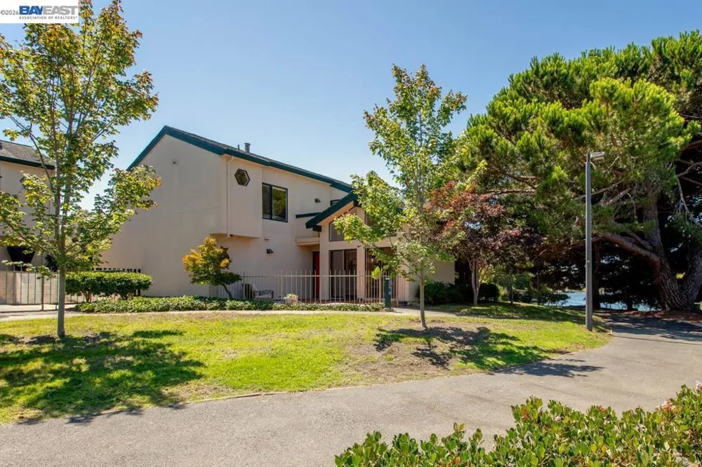 918 Ironwood Rd Alameda, CA 94502