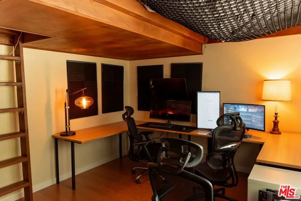 9025 Willis Avenue #158 Los Angeles, CA 91402
