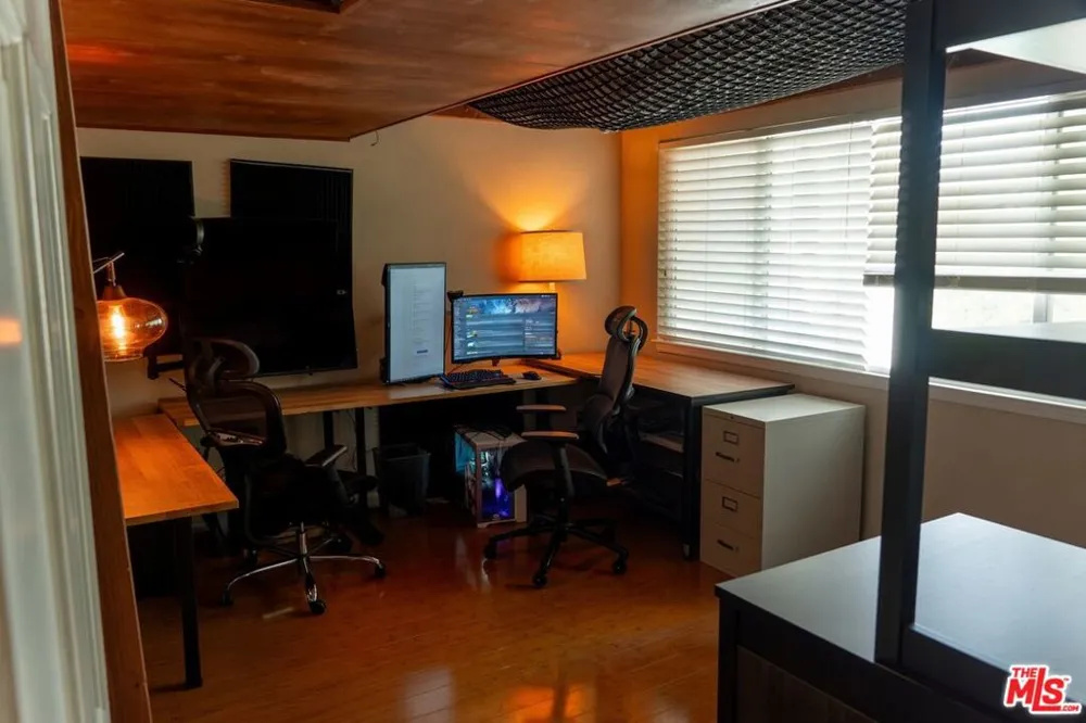 9025 Willis Avenue #158 Los Angeles, CA 91402
