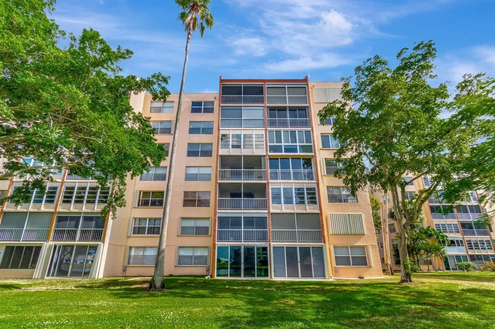 14623 Bonaire Boulevard #502 Delray Beach, FL 33446