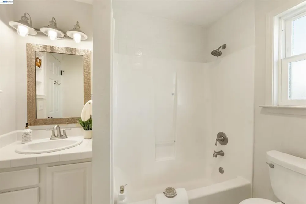 1956 5th Livermore, CA 94550