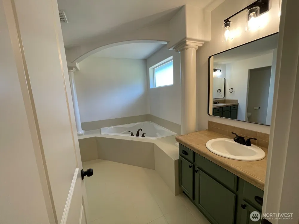 11327 58th Avenue SE Everett, WA 98208