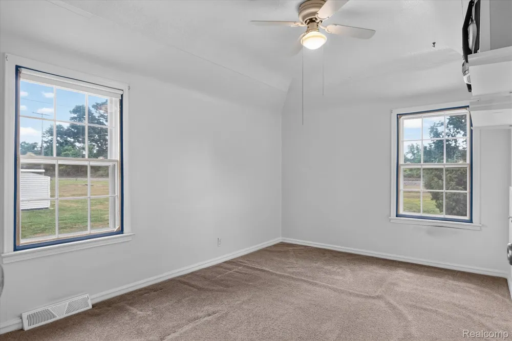 11175 Elmview Street Romulus City, MI 48174