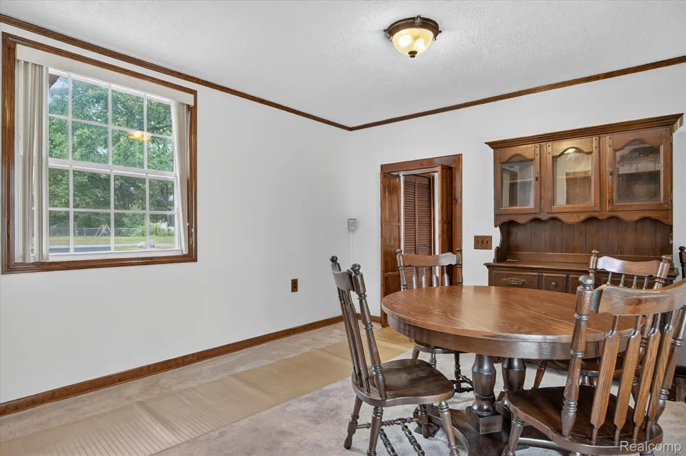 11175 Elmview Street Romulus City, MI 48174