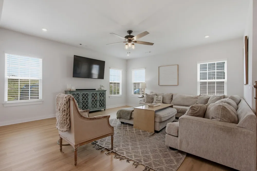 3032 Manchester Dr Spring Hill, TN 37174