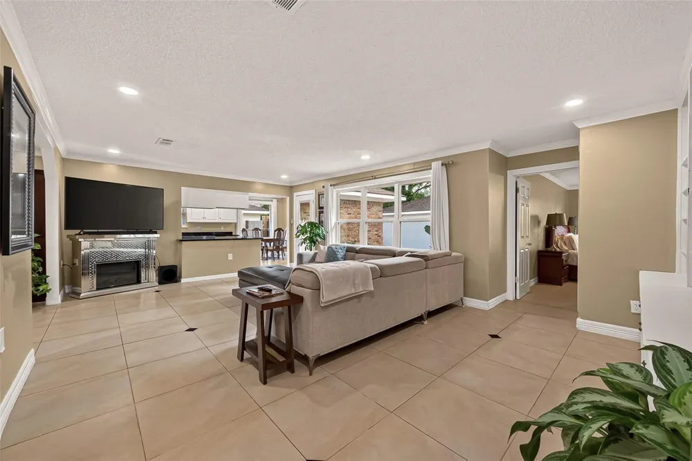 10807 Chimney Rock Road Houston, TX 77096