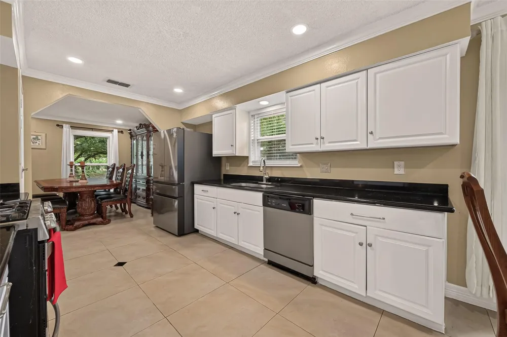 10807 Chimney Rock Road Houston, TX 77096