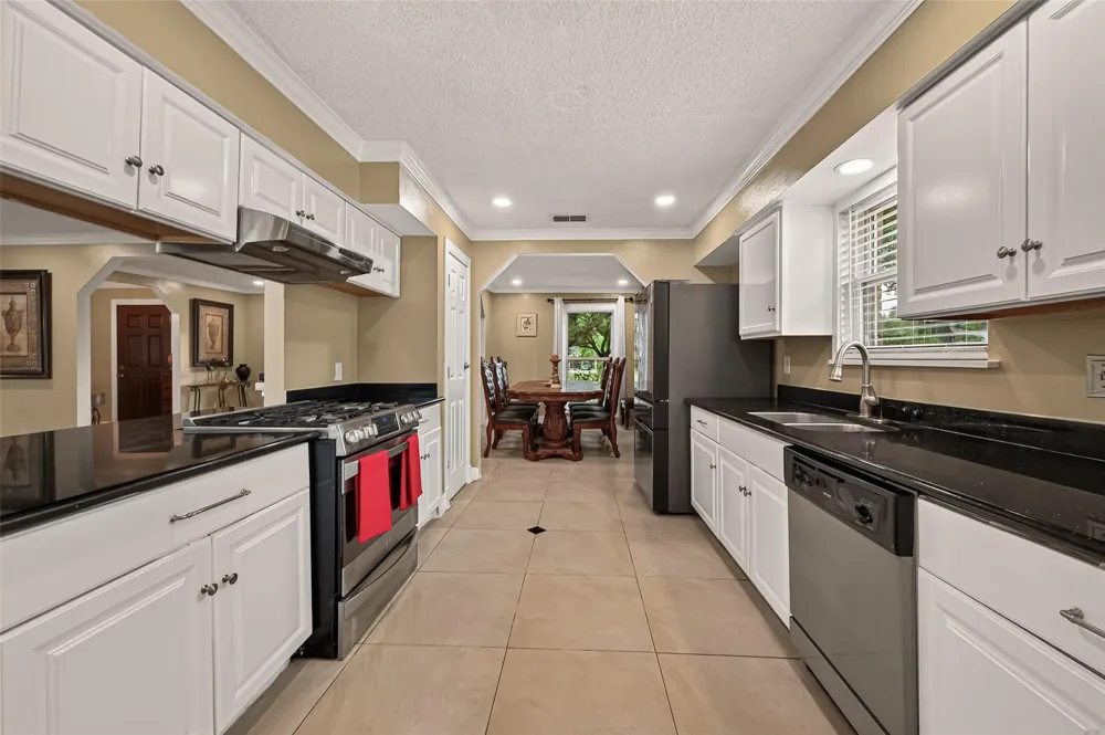 10807 Chimney Rock Road Houston, TX 77096