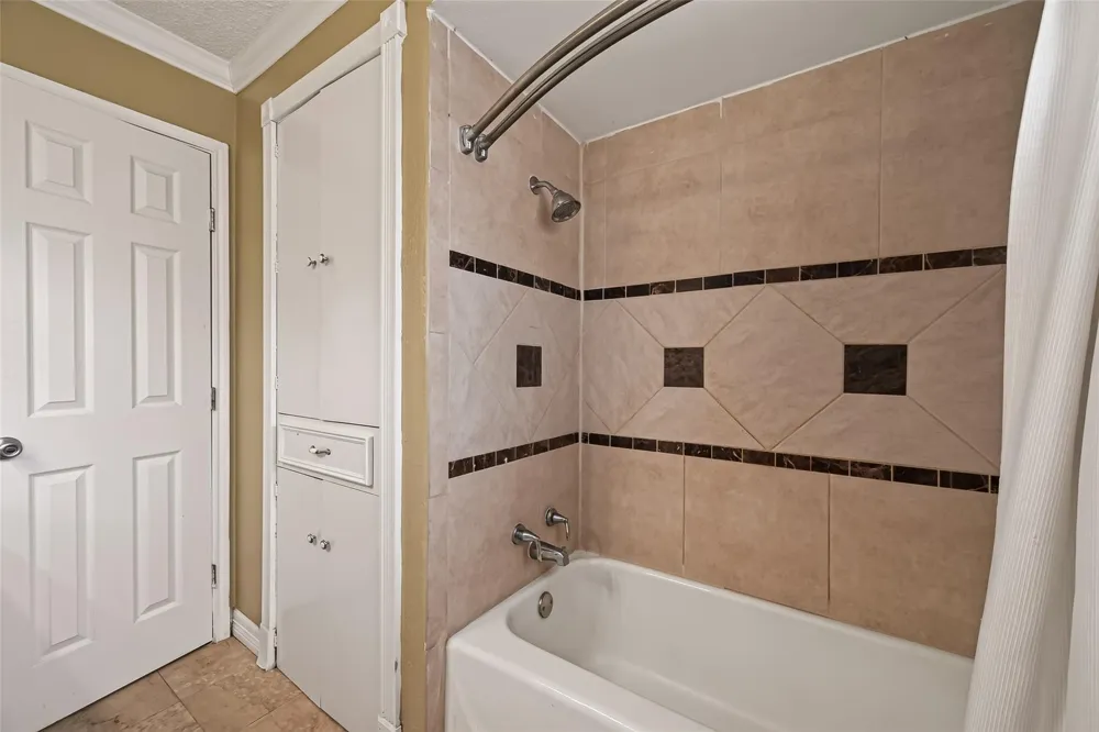 10807 Chimney Rock Road Houston, TX 77096