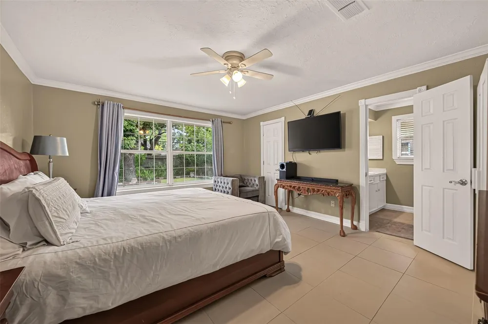 10807 Chimney Rock Road Houston, TX 77096