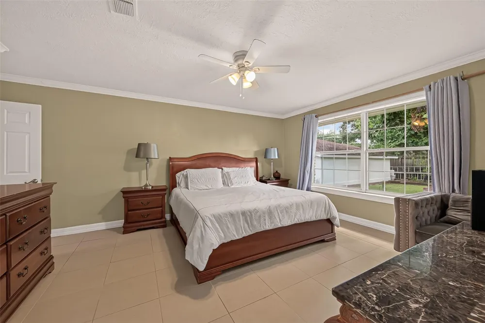 10807 Chimney Rock Road Houston, TX 77096