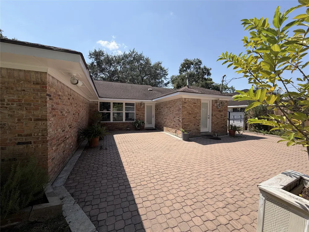 10807 Chimney Rock Road Houston, TX 77096
