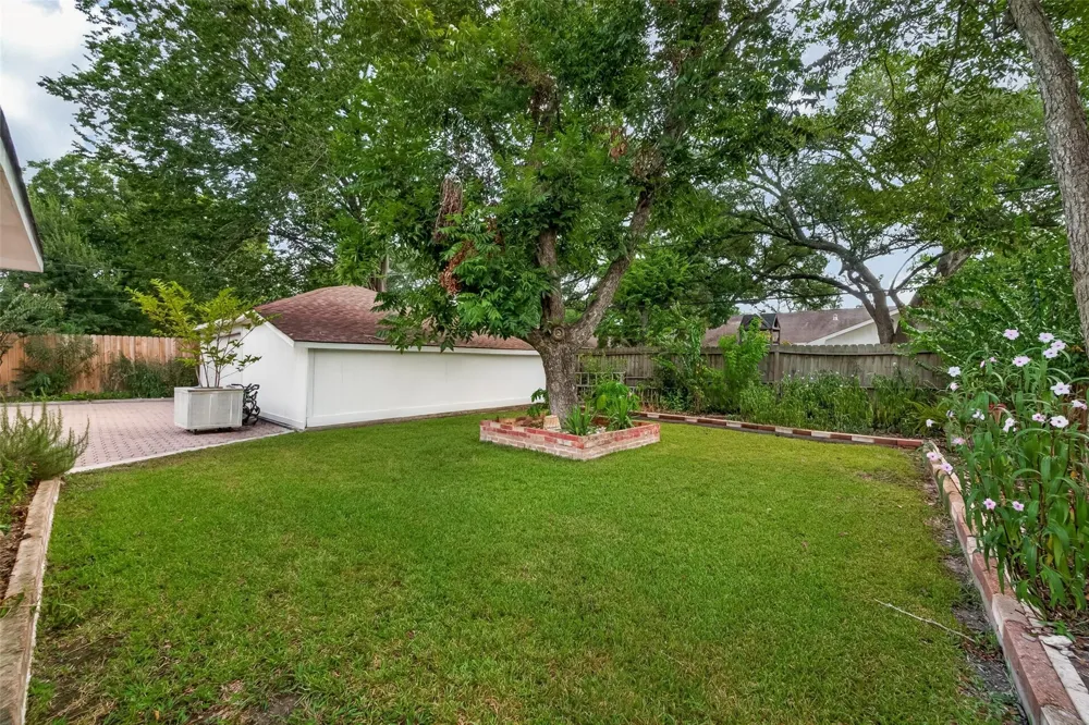 10807 Chimney Rock Road Houston, TX 77096