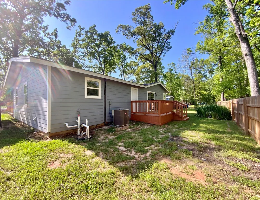 172 Pine Needle St Onalaska, TX 77360