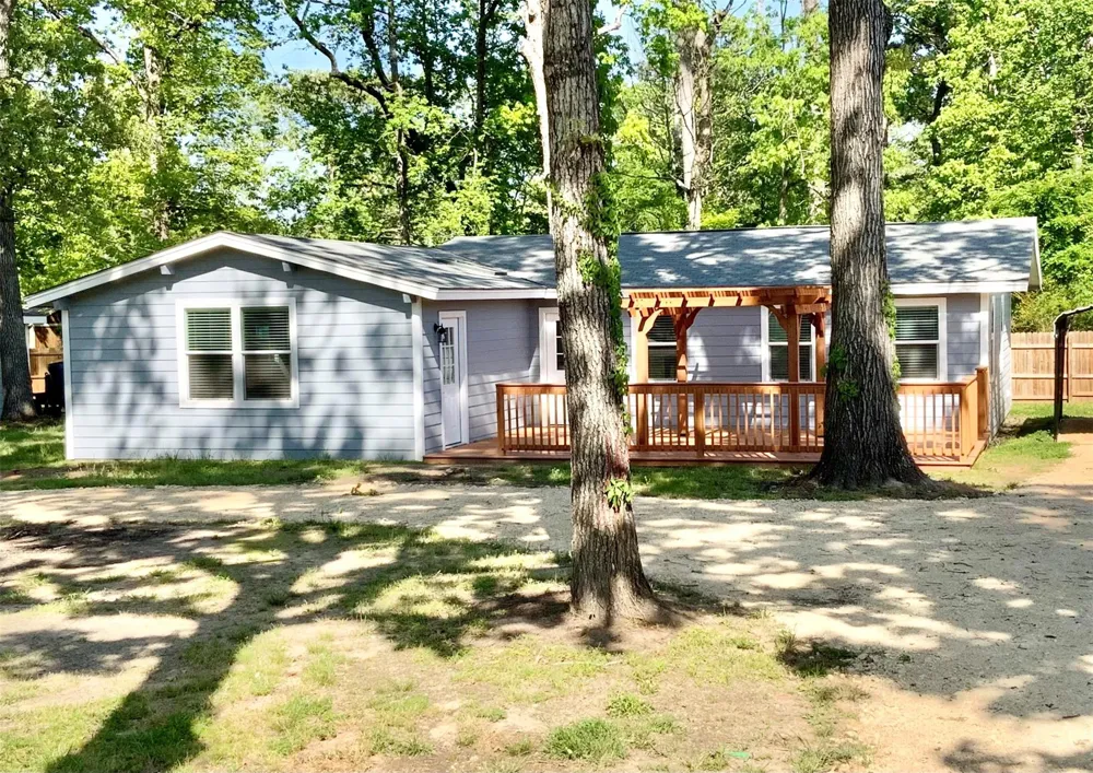 172 Pine Needle St Onalaska, TX 77360