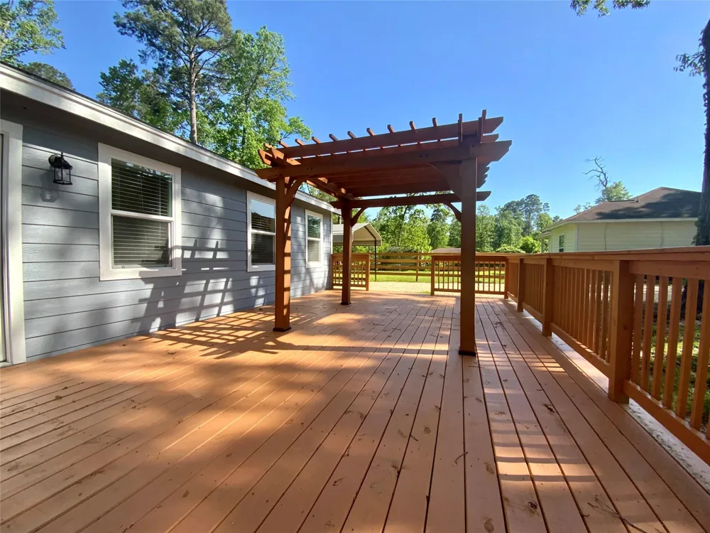 172 Pine Needle St Onalaska, TX 77360
