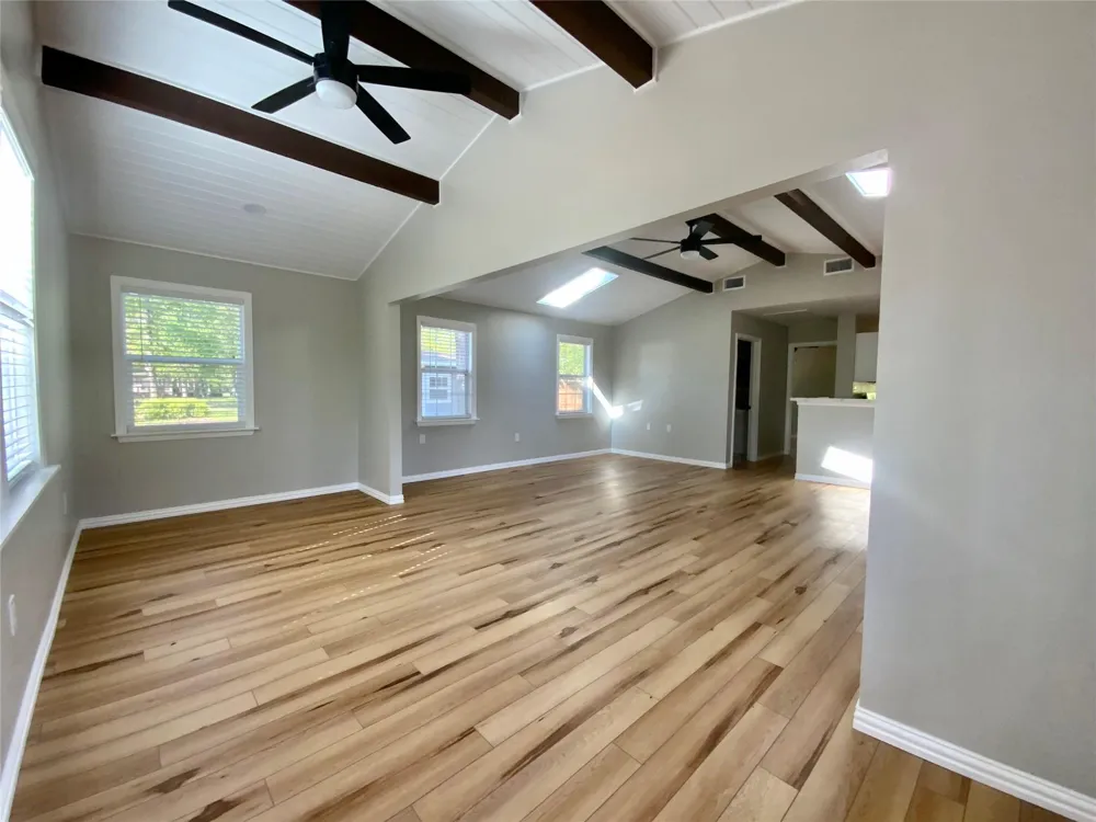 172 Pine Needle St Onalaska, TX 77360