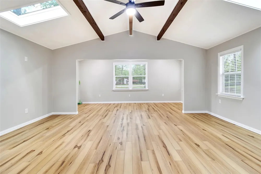 172 Pine Needle St Onalaska, TX 77360