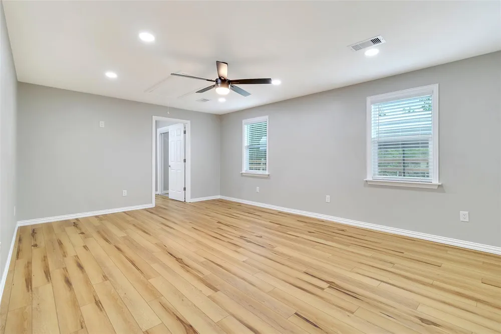 172 Pine Needle St Onalaska, TX 77360