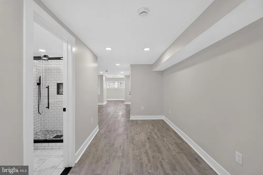 5633 FLORENCE AVENUE Philadelphia, PA 19143