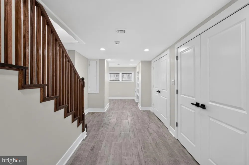 5633 FLORENCE AVENUE Philadelphia, PA 19143