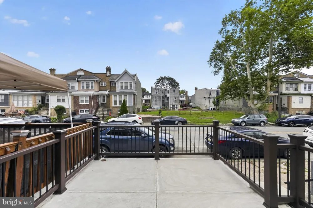 5633 FLORENCE AVENUE Philadelphia, PA 19143