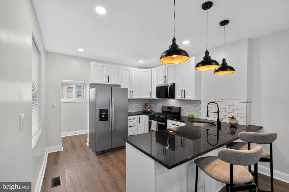 5633 FLORENCE AVENUE Philadelphia, PA 19143