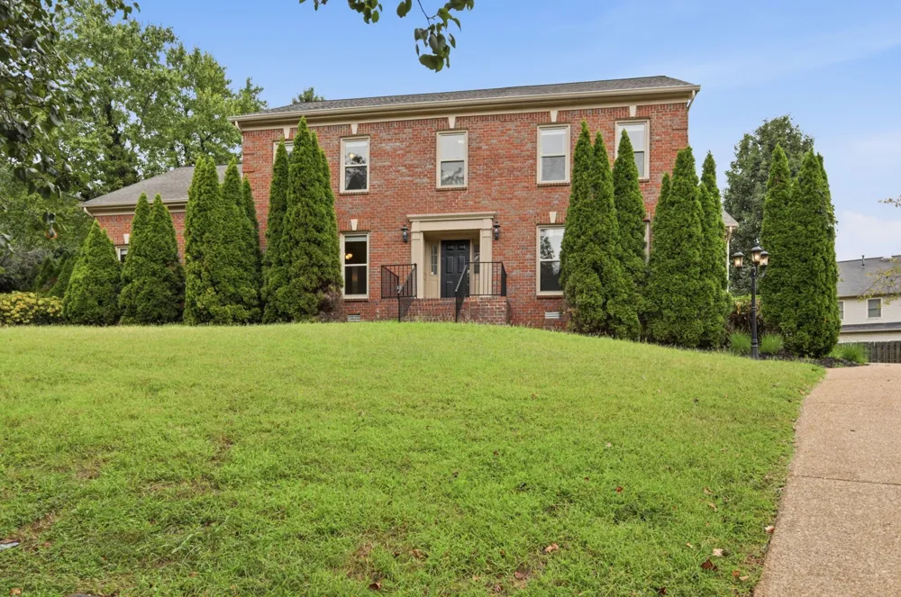 704 Postal Ct Brentwood, TN 37027