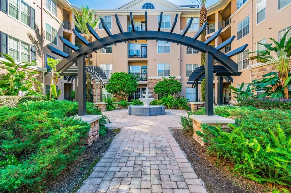 4221 W SPRUCE STREET #2425 Tampa, FL 33607