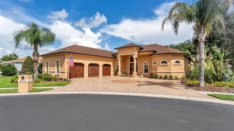 2943 OAK TREE LANE