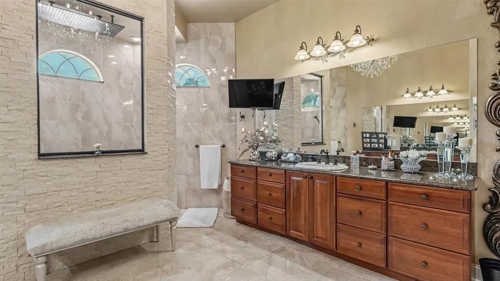 2943 OAK TREE LANE Lakeland, FL 33810