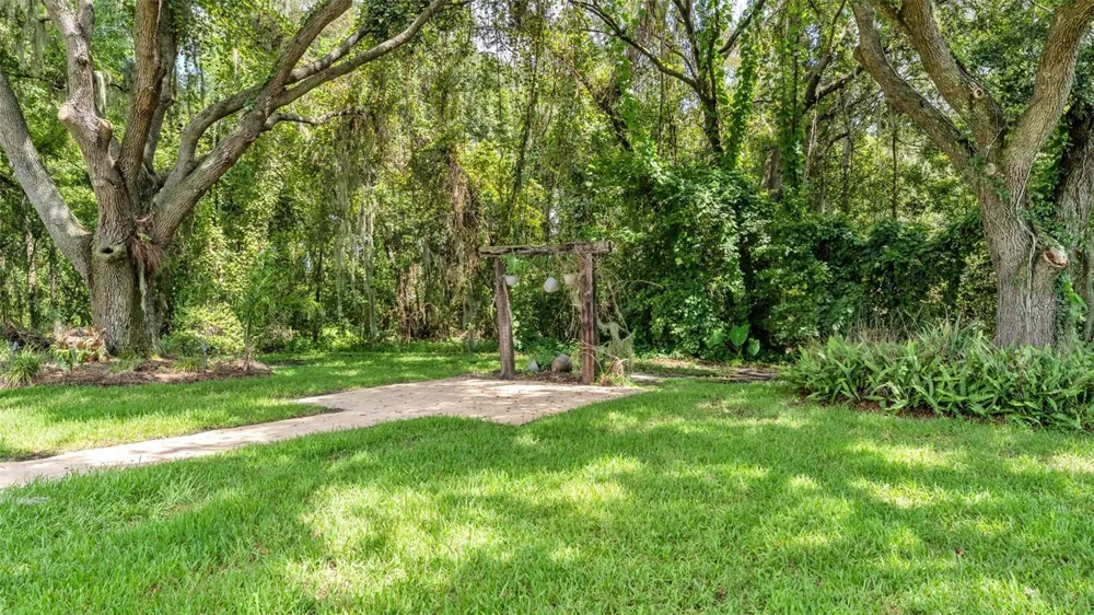 2943 OAK TREE LANE Lakeland, FL 33810