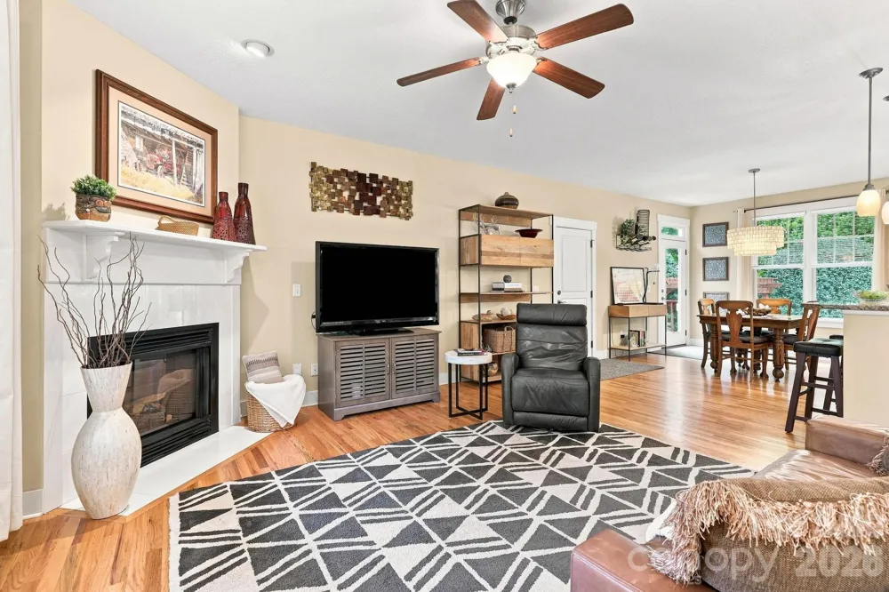 19 Oakhaven Terrace Asheville, NC 28803