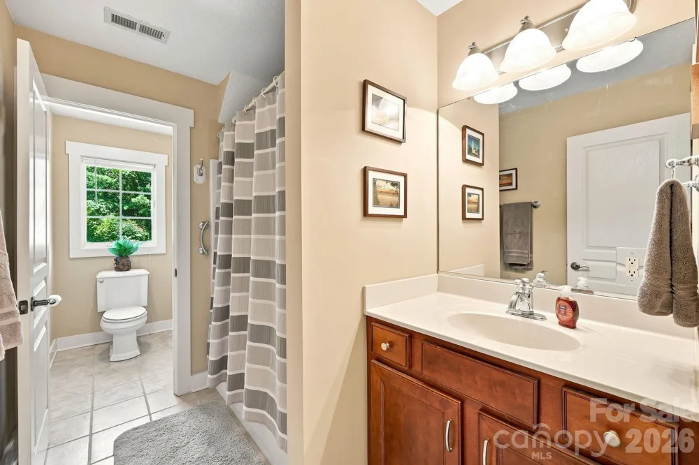 19 Oakhaven Terrace Asheville, NC 28803