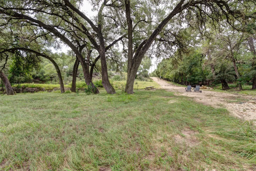 1424 Lakeshore Drive Bandera, TX 78003