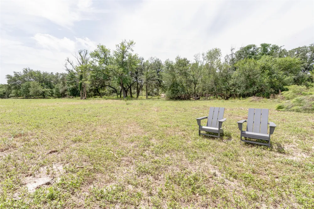1424 Lakeshore Drive Bandera, TX 78003
