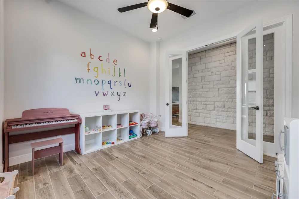 19520 Tranquility Falls Path Jonestown, TX 78645