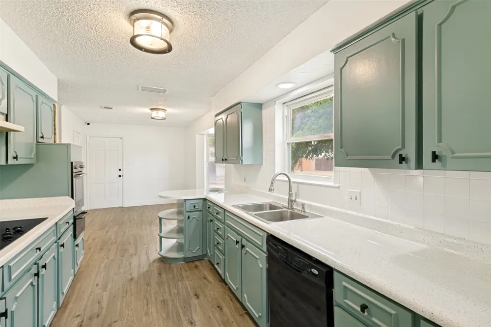 7449 Monterrey Drive Fort Worth, TX 76112
