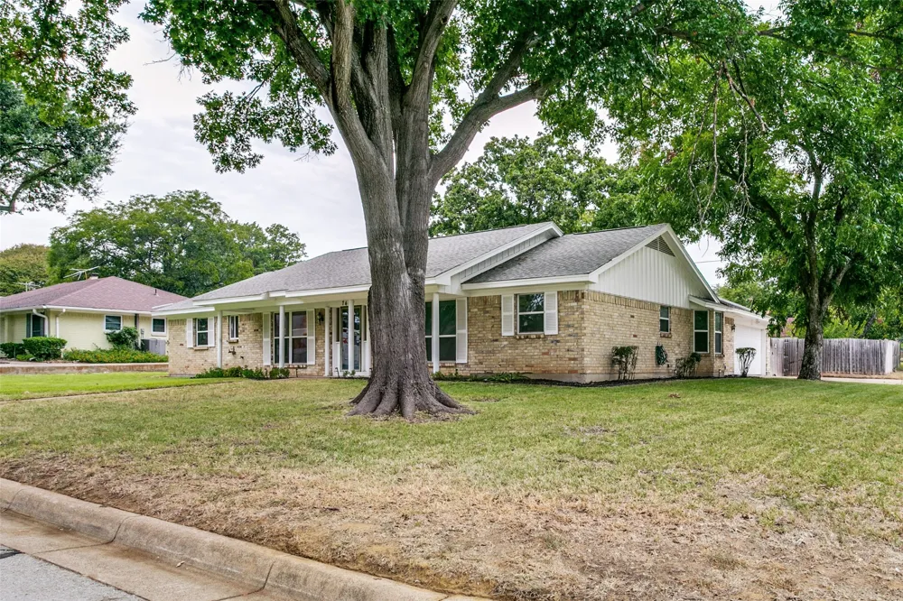 7449 Monterrey Drive Fort Worth, TX 76112