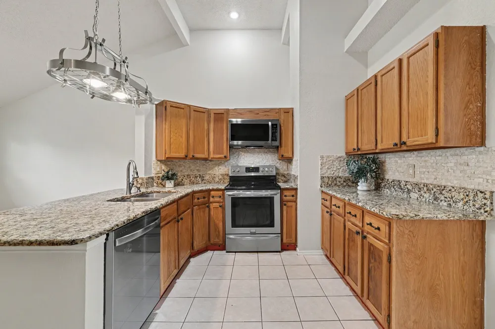 2926 Hilltop Drive Euless, TX 76039